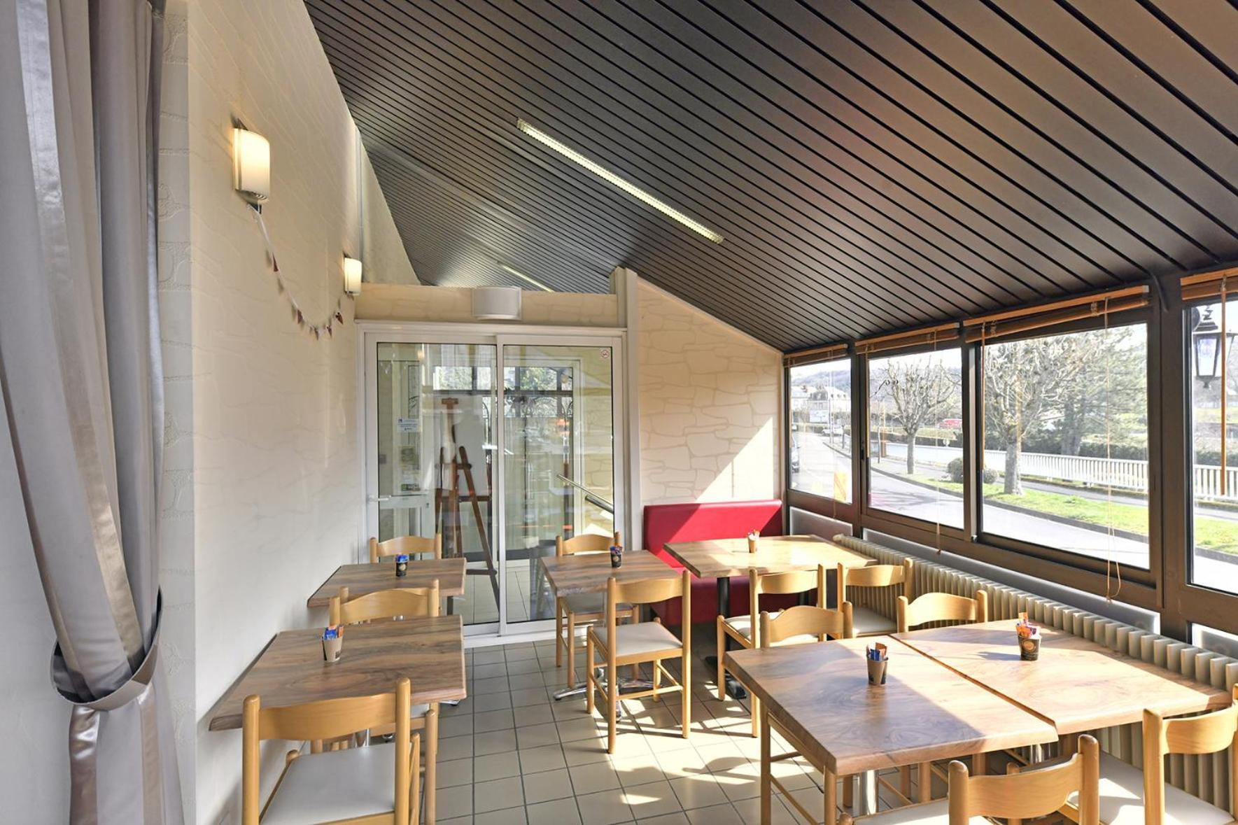 Hostellerie Du Cantal Murat  Exterior photo
