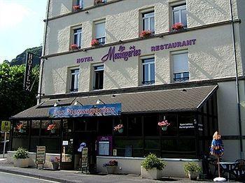 Hostellerie Du Cantal Murat  Exterior photo